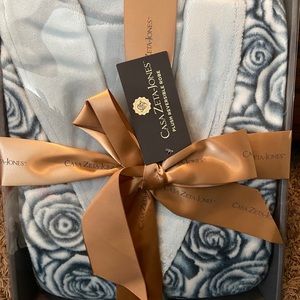 Casa Zeta Jones Robe
